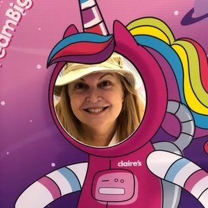 Meet your Posher, Aurora